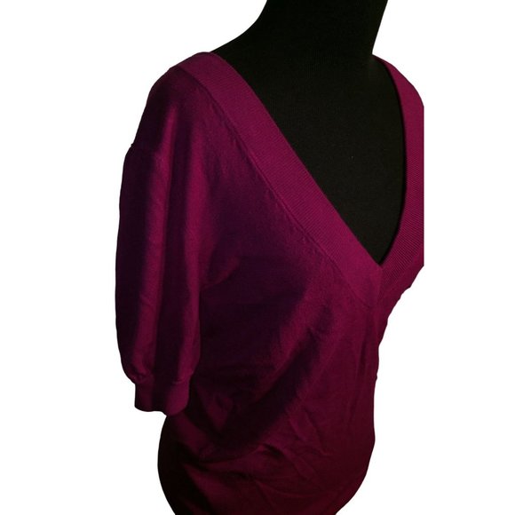 Express - Women's XSmall Fushia Low V Neck Half Sleeve Sweater - Wide cuffs and - Picture 4 of 8